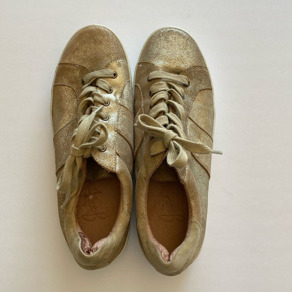Joie Dakota lace up sneakers metallic gold women’s 37.5 EUC